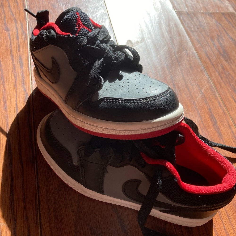 AIR JORDAN RETRO 1 AJ1 Kids